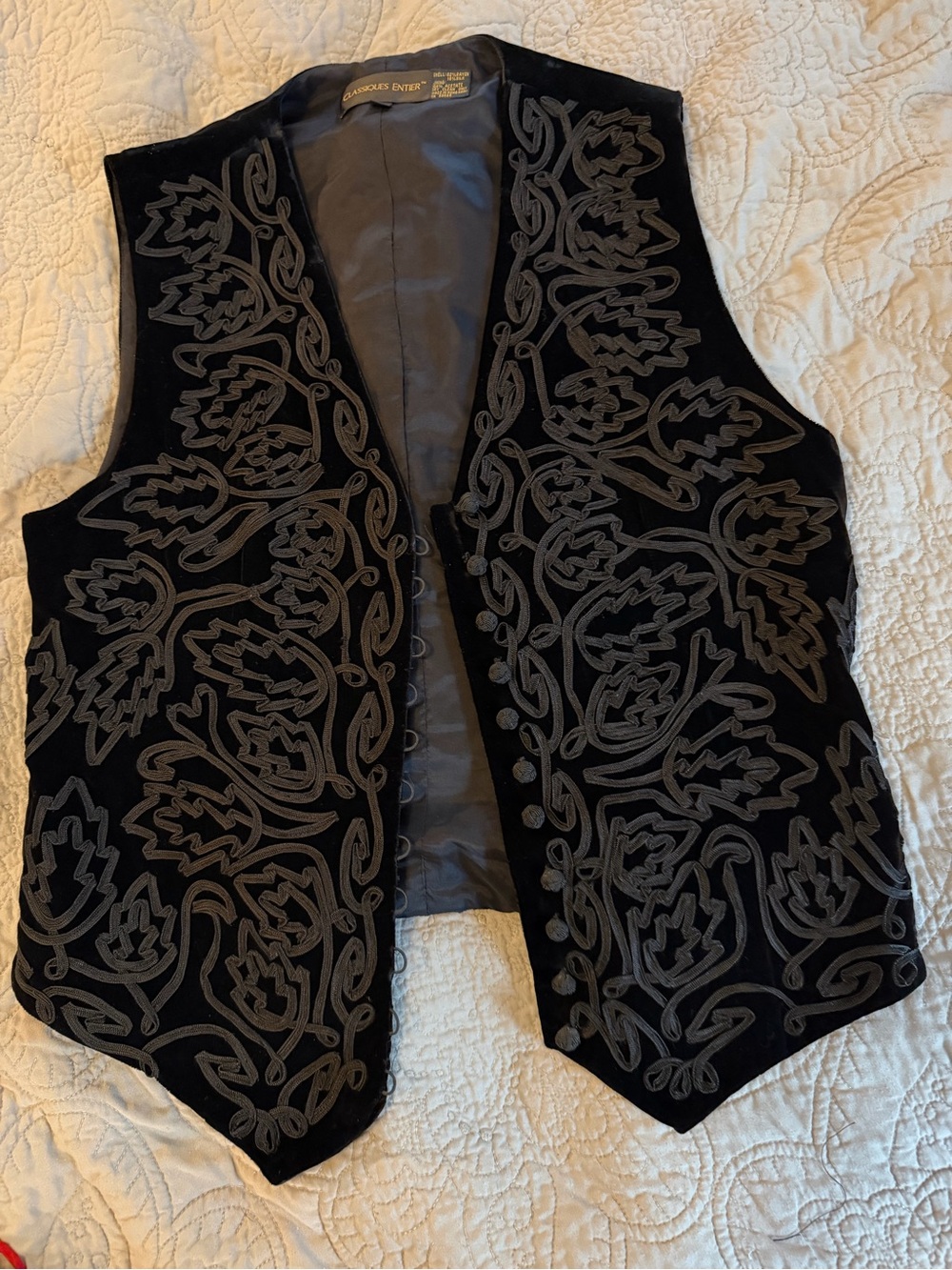 Classiques Entier Black Velvet Embroidered Vest- gorgeous goth vintage